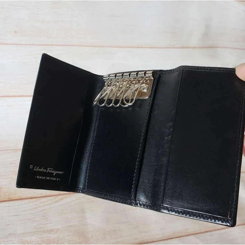 Authentic Salvatore Ferragamo Leather Keyholder Black Silver Tone Hardware Unise